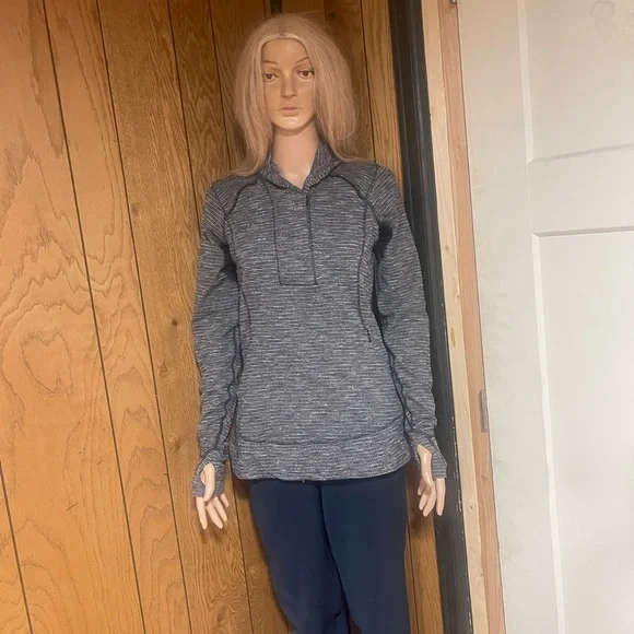 Lululemon" Think Fast Pullover - Picture 3 of 16